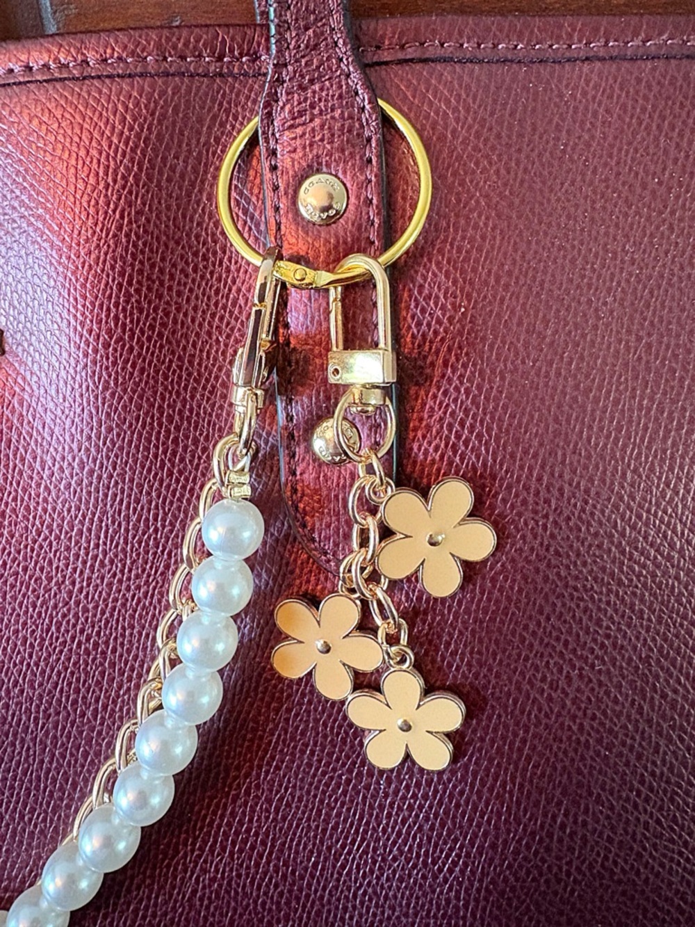♥️💖 NEW Gold 3 Flower Bag Charm Key Ring Key Chain MOTHER’S DAY GIFT Grad Gift